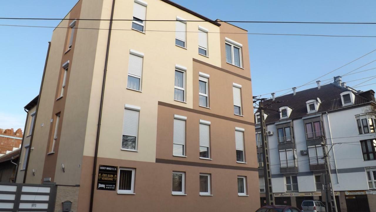 Edes Alom Guesthouse Szeged Exterior photo