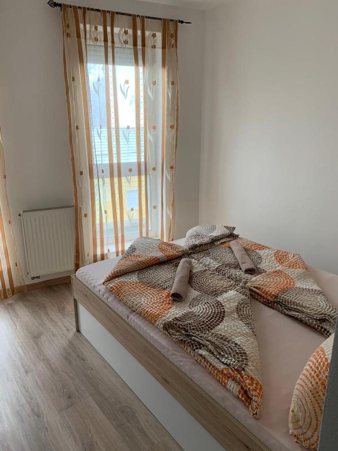 Edes Alom Guesthouse Szeged Exterior photo
