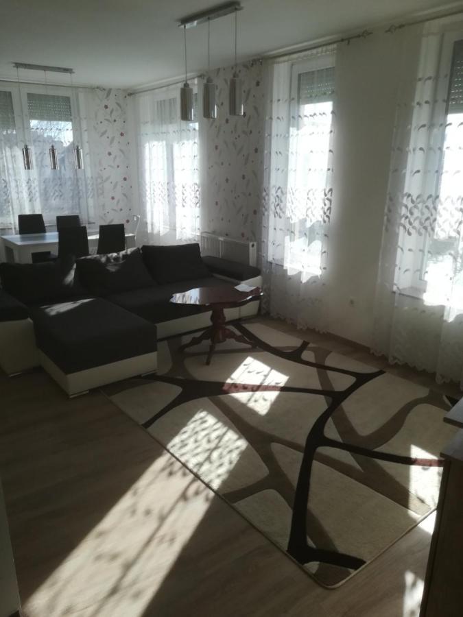 Edes Alom Guesthouse Szeged Exterior photo